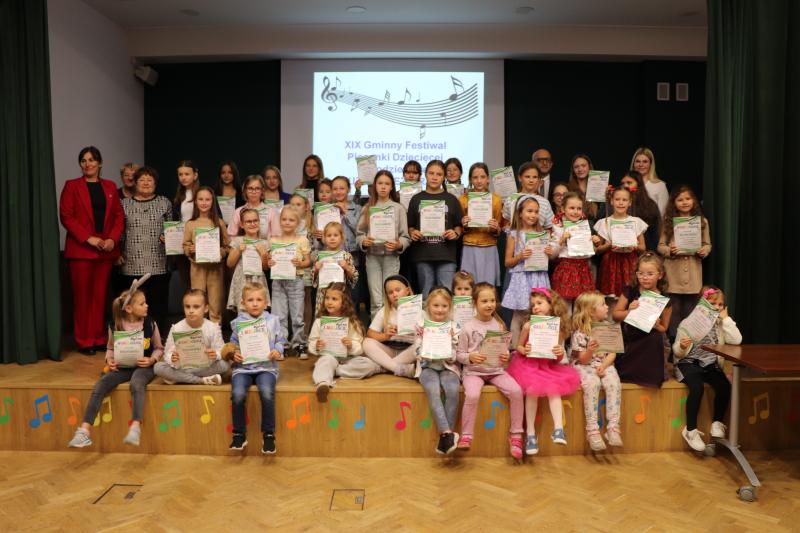 Sukces w XIX Gminnym Festiwalu Piosenki Dziecięcej i Młodzieżowej p.n. "Muzyka bez granic"- 25.09-26.09.2025r.